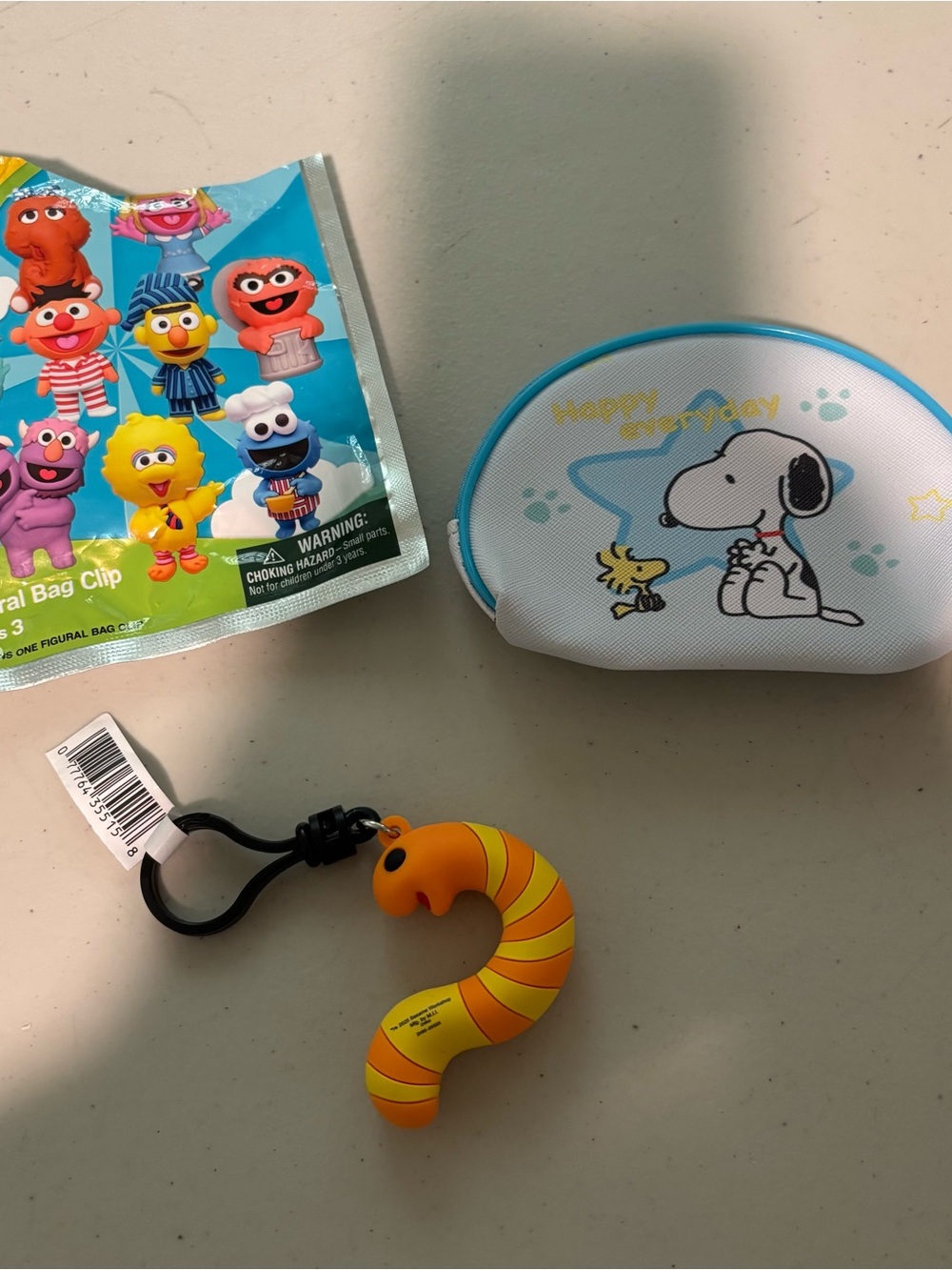 Kids sessme street Caterpillar Bag Clip Keychain & coin bag snoopy